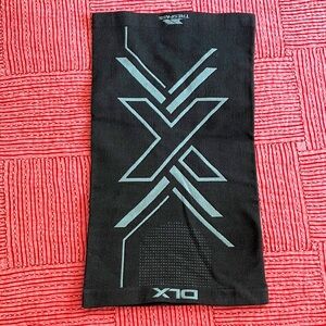 DLX Tresspass Turpin neck Black and Gray ventilated Neck warmer / tube /Gaiter